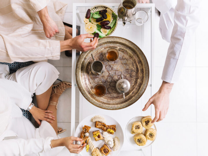 Family time for the morning snacks